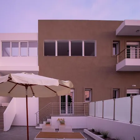 On The Breeze 2 Apartment